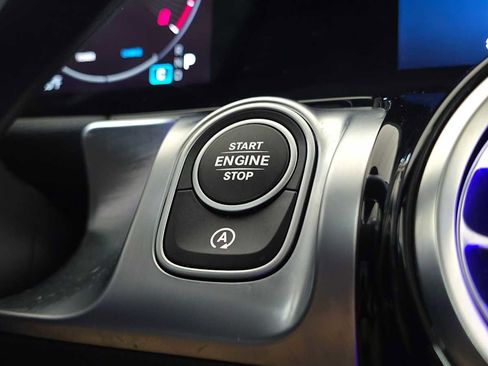 Certified 2025 Mercedes-Benz GLB 250 GLB 250 image 37