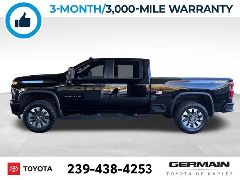 Used 2022 Chevrolet Silverado 2500 Custom w/ Custom Convenience Package image 3