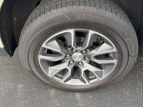 Used 2021 Chevrolet Tahoe LT w/ LT Signature Package image 30