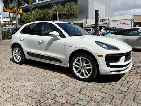 Used 2022 Porsche Macan AWD/4WD image 7