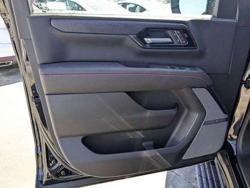 Certified 2025 GMC Yukon XL AT4 Ultimate w/ LPO, Floor Liner Package AWD/4WD image 18