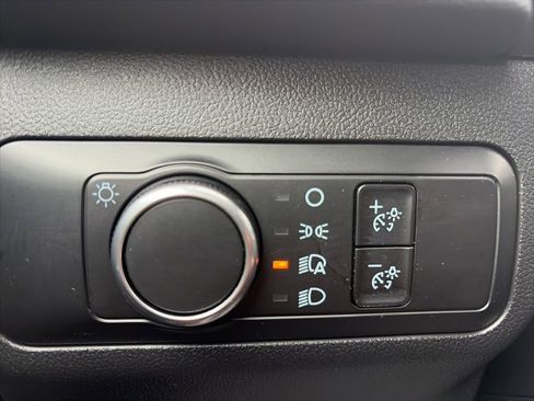 Used 2025 Ford Escape ST-Line FWD image 11