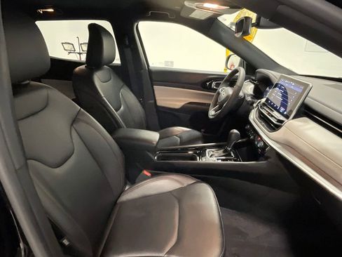 Used 2024 Jeep Compass Limited image 26