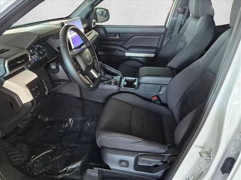 Used 2024 Toyota Tacoma TRD Off-Road AWD/4WD image 17