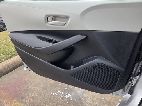 Used 2026 Toyota Corolla LE FWD image 25