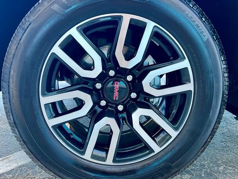 Used 2023 GMC Sierra 1500 AT4 w/ AT4 Preferred Package image 20