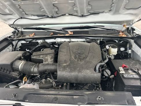 Used 2023 Toyota Tacoma TRD Sport image 34