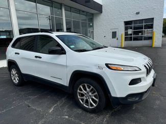 Used 2017 Jeep Cherokee Sport w/ Cold Weather Group FWD video 1