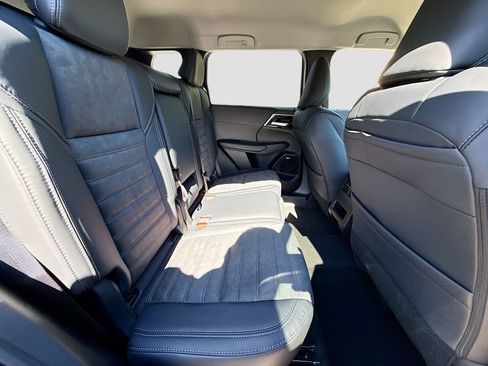 New 2026 Mitsubishi Outlander SE FWD image 28