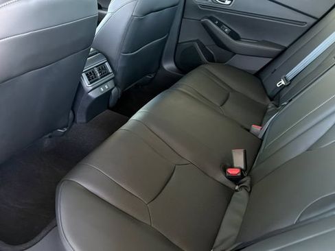 Used 2023 Honda Accord Touring image 14