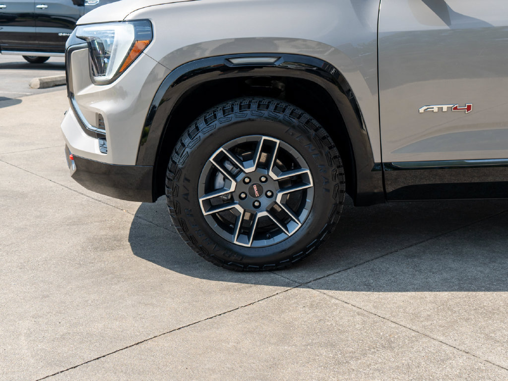 Certified 2026 GMC Terrain AT4 AWD/4WD image 29