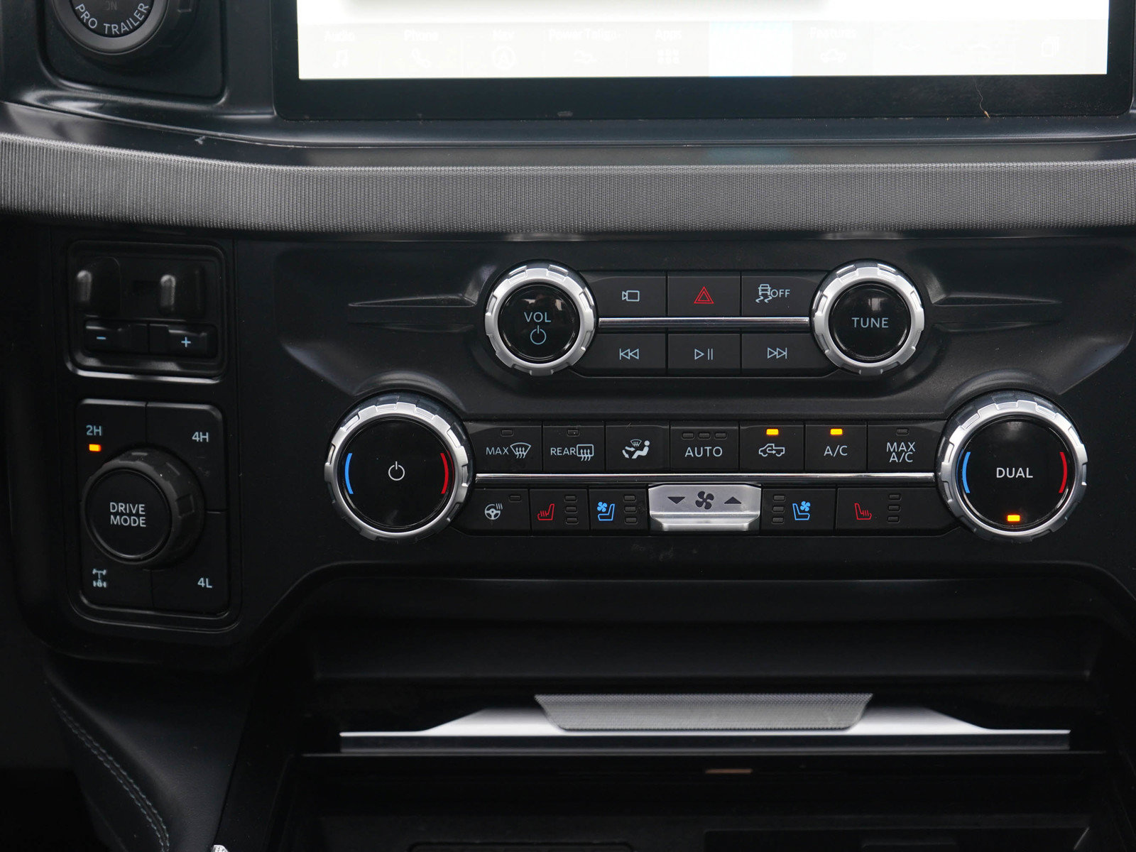 Used 2025 Ford F350 Platinum AWD/4WD image 19