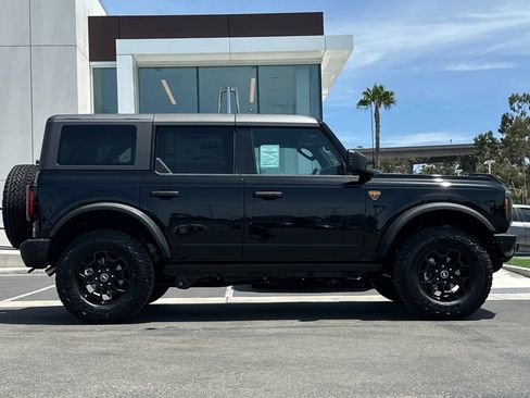 New 2026 Ford Bronco Badlands AWD/4WD image 2