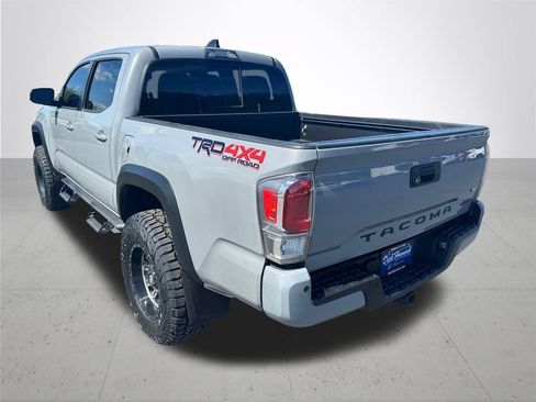 Used 2021 Toyota Tacoma TRD Off-Road w/ TRD Premium Off Road Package AWD/4WD image 9