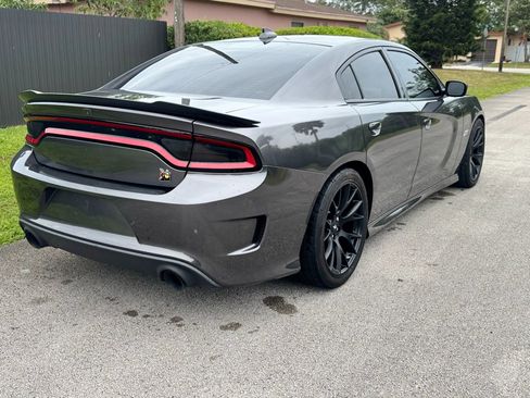 Used 2019 Dodge Charger Scat Pack w/ Dynamics Package image 7