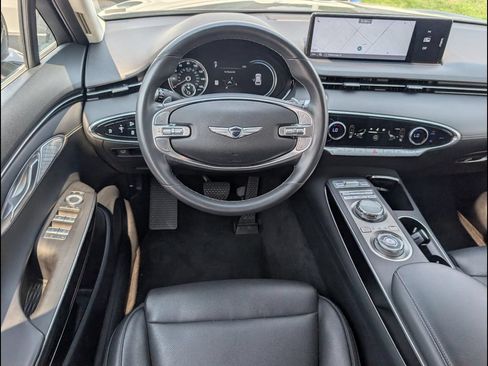Used 2025 Genesis GV70 2.5T AWD/4WD image 11