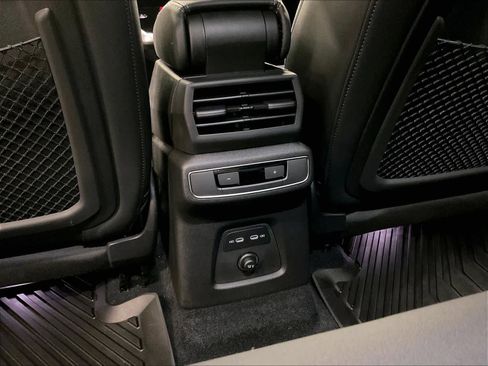 Used 2023 Audi Q4 e-tron Premium Plus w/ Premium Plus image 33