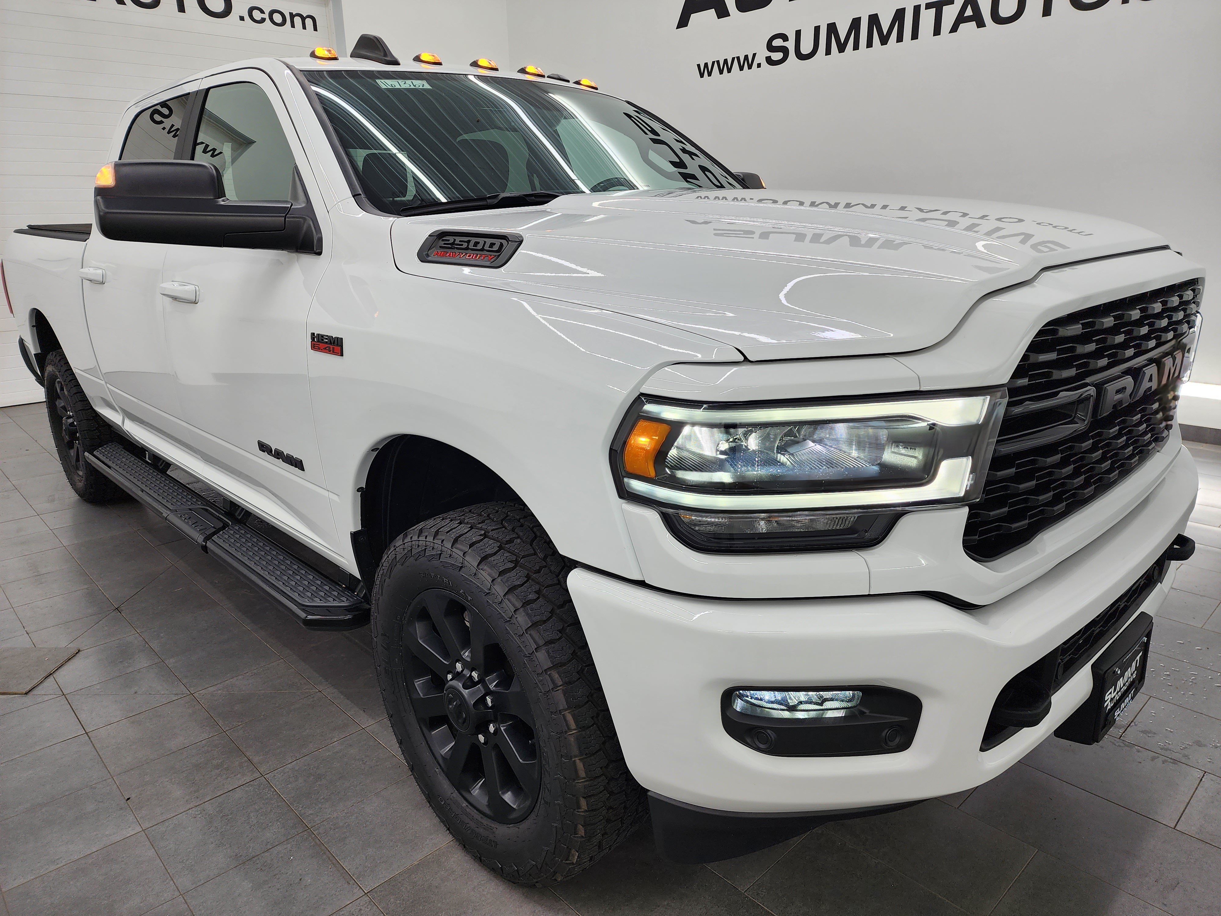 Used 2022 RAM 2500 Big Horn w/ Level C Equiment Group AWD/4WD image 2