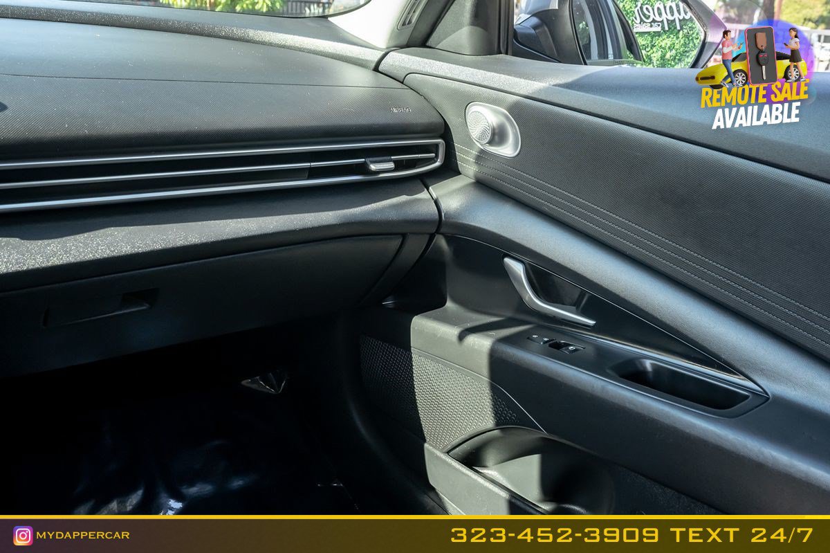 Used 2021 Hyundai Elantra SEL FWD image 21