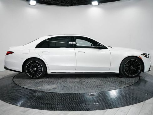 Used 2023 Mercedes-Benz S 500 4MATIC w/ AMG Line image 5