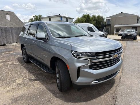 Used 2024 Chevrolet Tahoe LT w/ Luxury Package RWD image 4