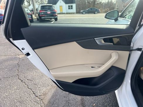 Used 2023 Audi A4 2.0T Premium w/ Convenience Package image 24