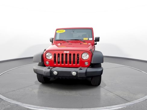Used 2018 Jeep Wrangler Unlimited Sport w/ Connectivity Group AWD/4WD image 3