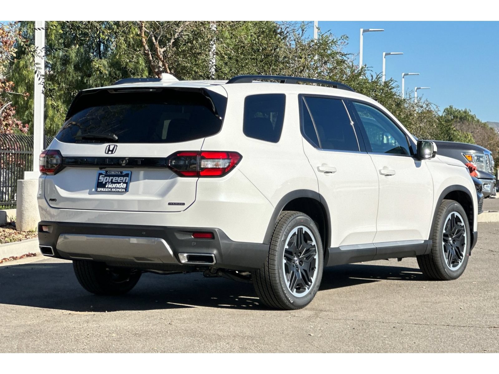 New 2026 Honda Pilot Touring image 4