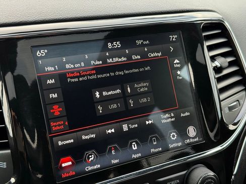 Used 2022 Jeep Grand Cherokee Limited image 23