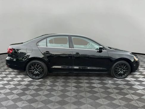 Used 2017 Volkswagen Jetta S FWD image 4