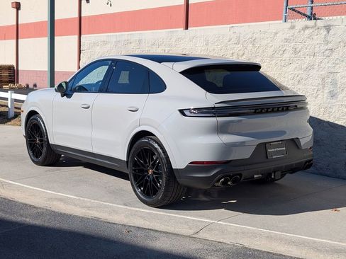 New 2026 Porsche Cayenne Coupe image 3