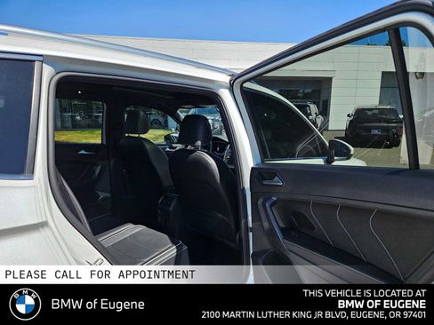 Used 2022 Volkswagen Tiguan SEL R-Line AWD/4WD image 14