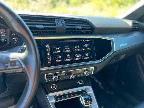 Used 2023 Audi Q3 2.0T Premium image 19