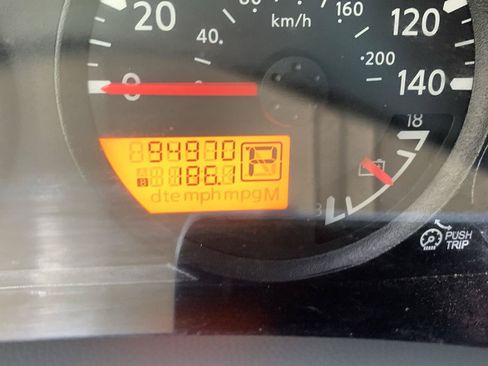 Used 2012 Nissan Frontier SV RWD image 27