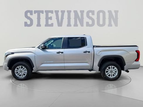 Used 2025 Toyota Tundra SR5 w/ SR5 Convenience Package AWD/4WD image 2