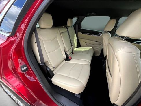 Used 2019 Cadillac XT5 FWD image 25