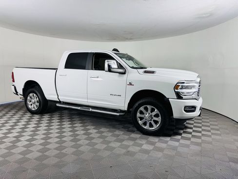 Used 2023 RAM 2500 Laramie AWD/4WD image 2