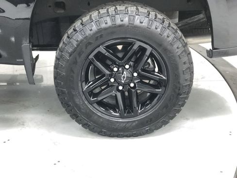 Used 2019 Chevrolet Silverado 1500 Custom Trail Boss w/ Infotainment Package AWD/4WD image 10