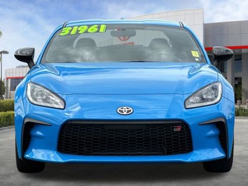 Used 2022 Toyota GR86 RWD image 10