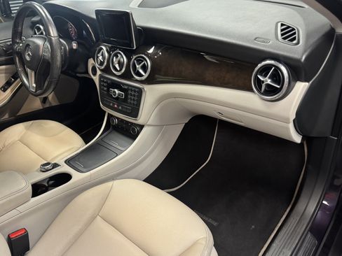 Used 2015 Mercedes-Benz GLA 250 image 10