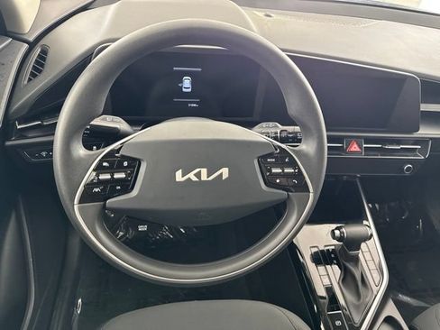 Certified 2025 Kia Niro LX FWD image 25