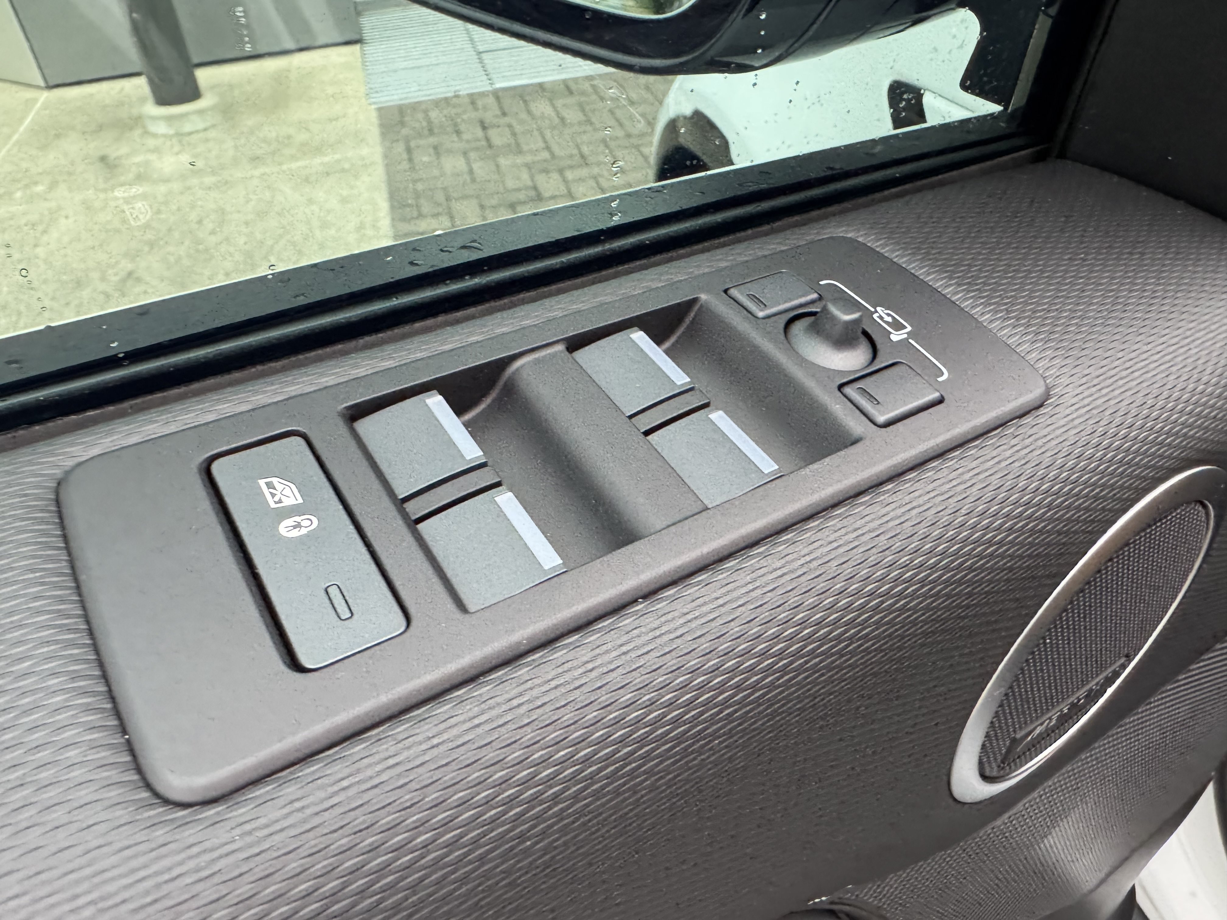New 2026 Land Rover Discovery Dynamic SE AWD/4WD image 11