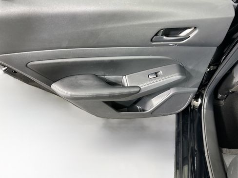 Used 2025 Nissan Altima 2.5 SV image 24