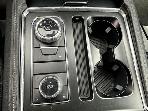 Used 2022 Ford Expedition XLT AWD/4WD image 38