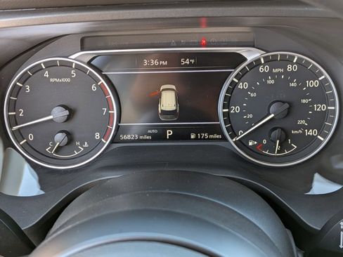 Used 2024 Nissan Rogue S AWD/4WD image 11