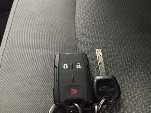 Used 2019 Chevrolet Colorado W/T w/ Custom Special Edition RWD image 32