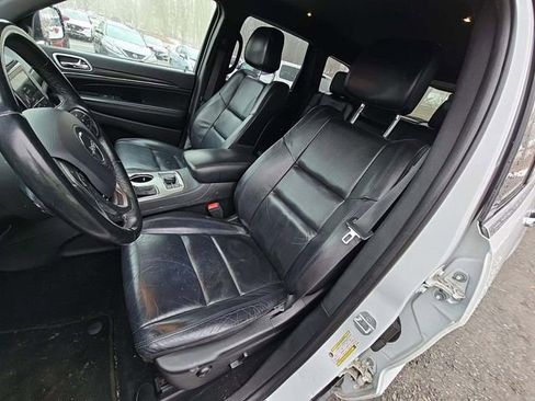 Used 2019 Jeep Grand Cherokee Limited image 3