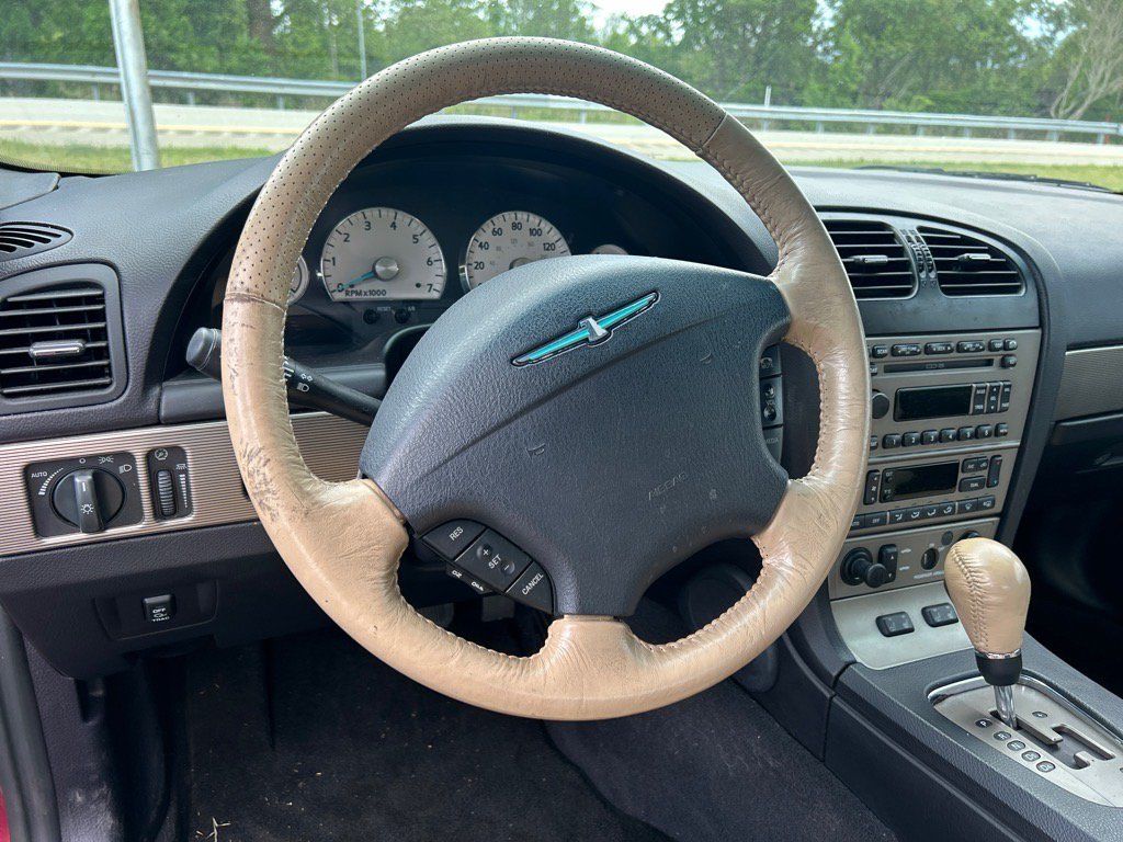 Used 2004 Ford Thunderbird RWD image 5
