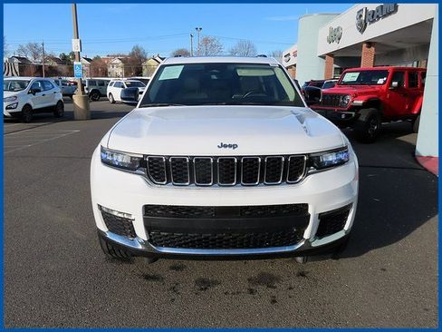 Certified 2021 Jeep Grand Cherokee L Limited w/ Trailer Tow Group (B) image 3