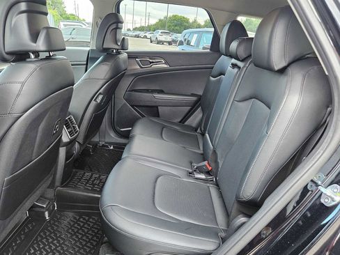 Certified 2023 Kia Sportage EX FWD image 12